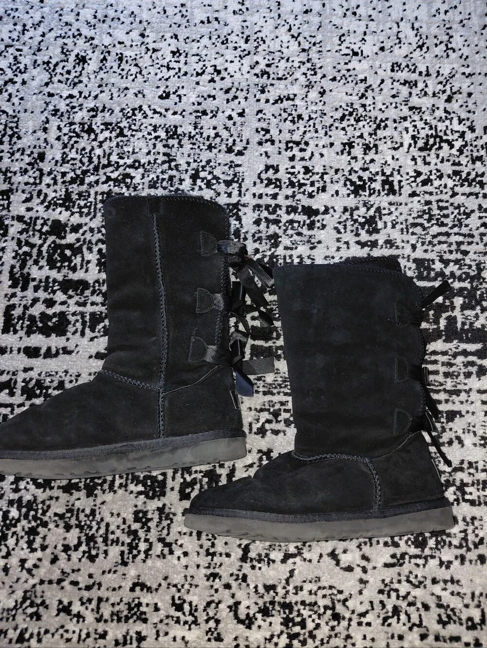 UGG Bailey Bow Tall II Boots Black Size 8.5 Sheepskin Suede Triple Bow Cozy CC